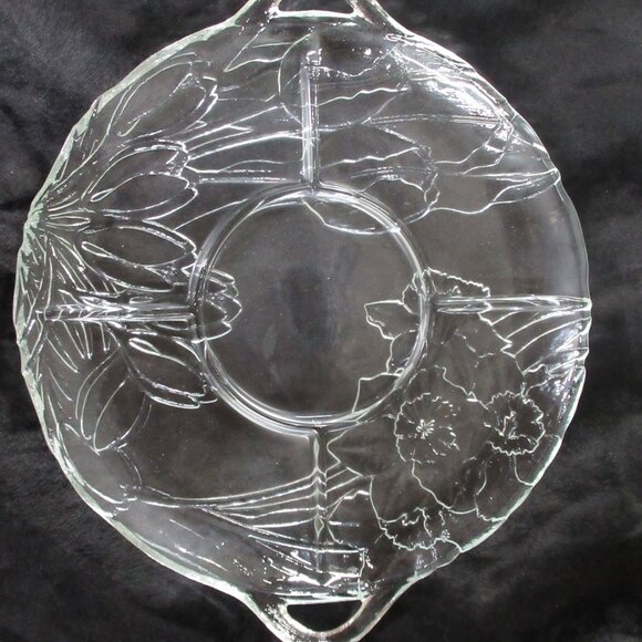 Colony Crafts Round Glass Relish Dish - Picture 2 of 7